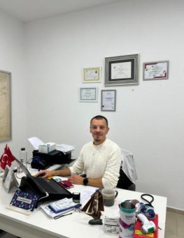 Dr. BARIŞ BERK DEMİREL